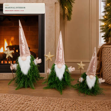 EYB22646 Christmas gnome fireplace and hearth application