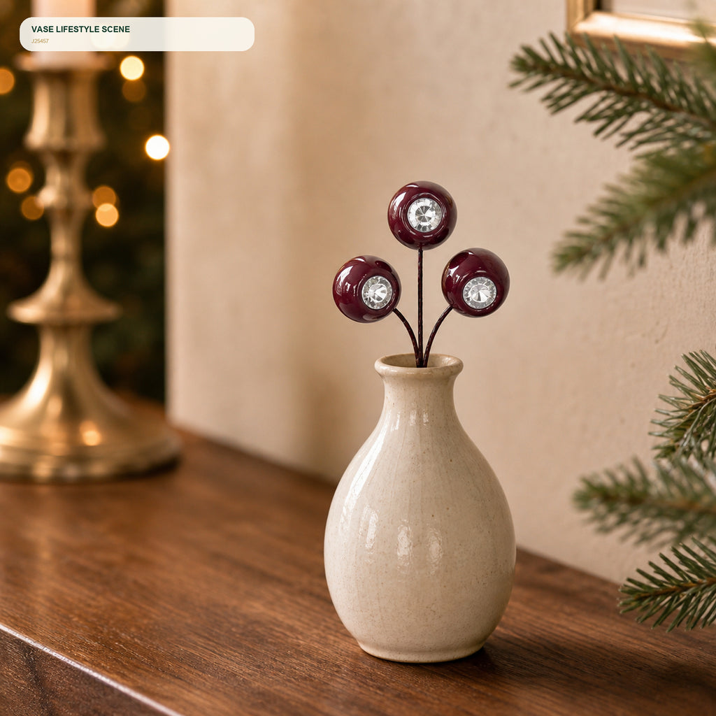 J25457 vase lifestyle scene
